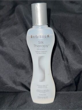 Biosilk Silk Therapy Original Leave-In Treatment - White and Silver Bottle